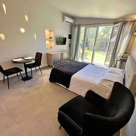 Charming Retreat Διαμέρισμα